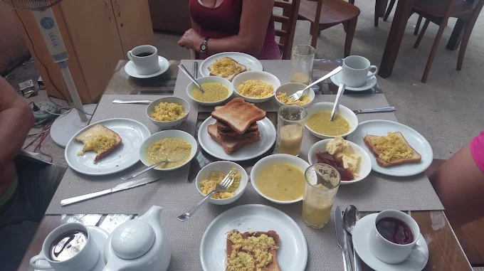 Hotel Thilon Katunayake food breakfast